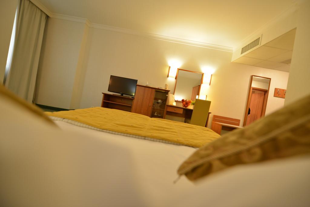 Hotel Karpos Escópia Quarto foto