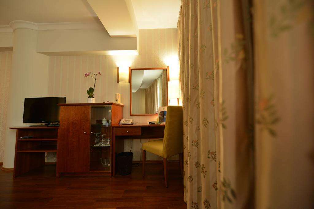 Hotel Karpos Escópia Quarto foto